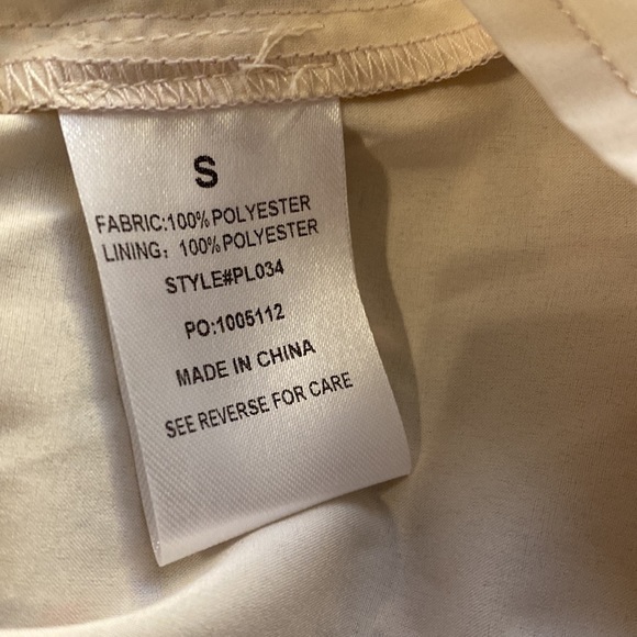 Pink Lily Ruffle Sleeve‎ Top - Picture 6 of 6